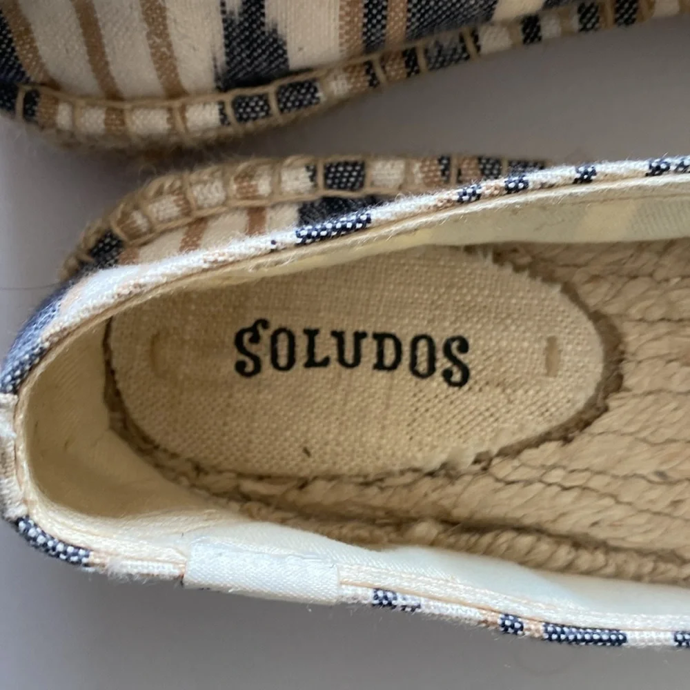Soludos platform aztec ikat espadrilles women’s 10 blue tan EUC